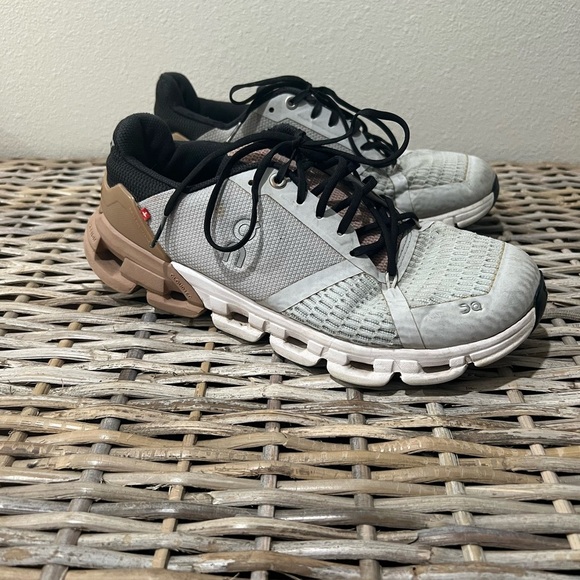 On Running women’s size 8 Gray and Tan Running Shoes, on cloud, used condition - Picture 1 of 7
